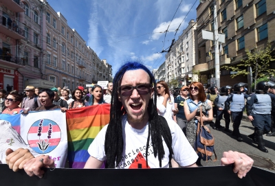 Pride-kulkue Kiovassa 12.6.2016. (kuva: Sergei Supinsky / AFP / Lehtikuva)