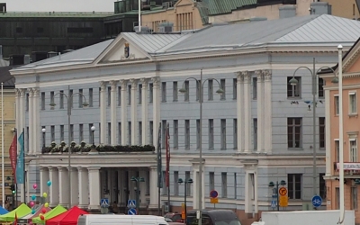 Helsingin kaupungintalo Kauppatorin laidalla