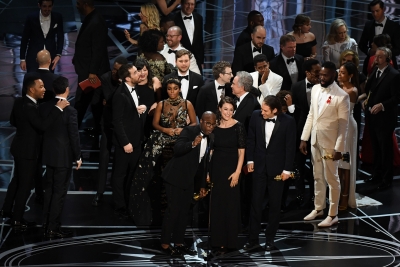 Moonlight voitti parhaan elokuvan Oscarin helmikuun 2017 Oscar-gaalassa (kuva: Mark Ralston / AFP / Lehtikuva)