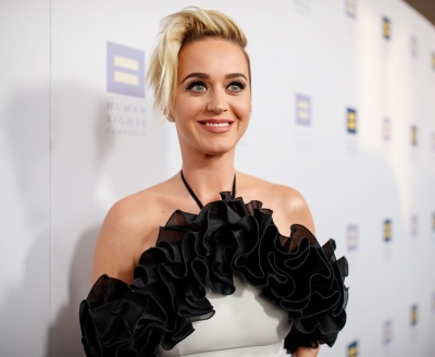 Katy Perry HRC:n gaalatapahtuamssa lauantaina 18. maaliskuuta (kuva: Christopher Polk / AFP / Lehtikuva)