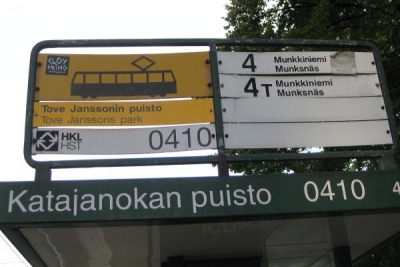 Raitiovaunupysäkki on jo Tove Janssonin puiston pysäkki.
