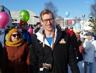 Chris Voth ja edustamansa Team Lakkapää / Perungan pojat osallistuivat Rovaniemen Arctic Priden kulkueeseen lauantaina iltapäivällä (kuva: Mikko Kivinen)