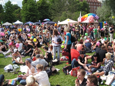 Puistojuhlassa oli vilinää