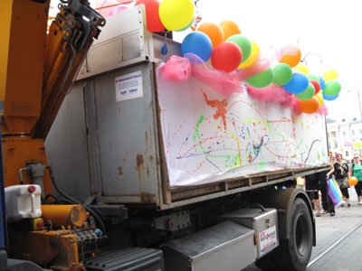 Toinen Pride-kulkueen kuorma-autoista